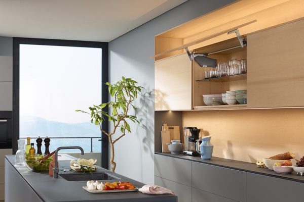 Blum_KLA0478_AA_FOT_FO_BAU_-SALL_-AOF4_-V1_StageImageLarge